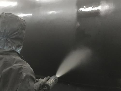 大型護(hù)舷聚脲噴涂